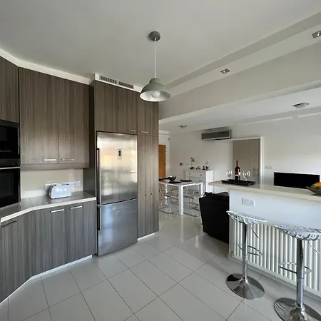 Majestic Boutique Apartment/2br アパート ニコシア