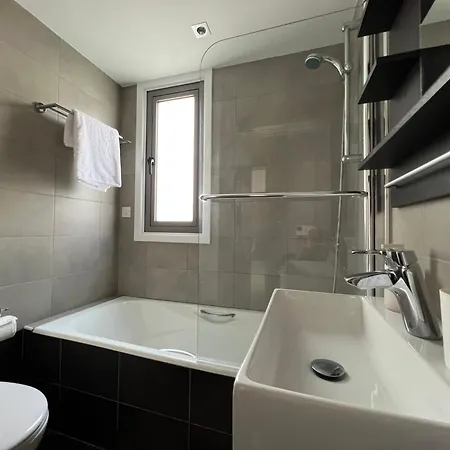 Majestic Boutique Apartment/2br * ニコシア