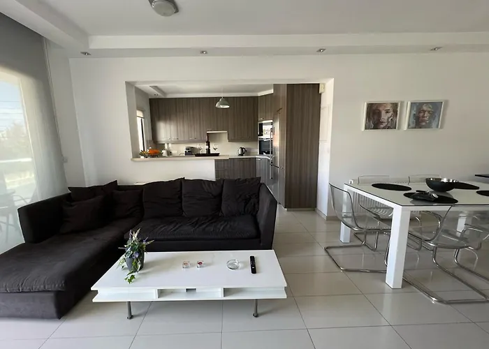 Majestic Boutique Apartment/2br *